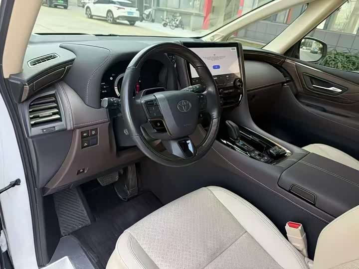 Toyota Alphard 2024 2024款 双擎 2.5L 尊贵版