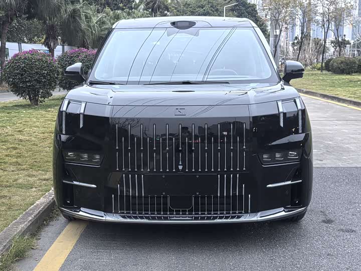 Zeekr 009 2024 2024款 七座过道版 108kWh