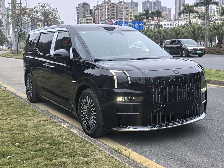 Zeekr 009 2024 2024款 七座过道版 108kWh