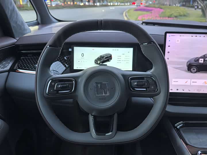 Zeekr 009 2024 2024款 七座过道版 108kWh