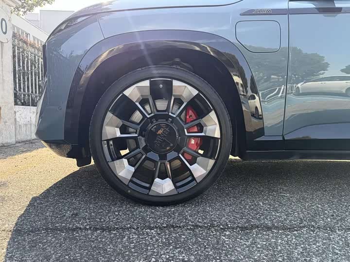 BMW XM 2023 2023款 基本型