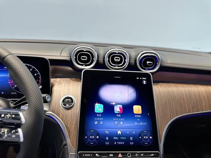 Mercedes-Benz GLC-Class 2025 2025款 改款 GLC 300 L 4MATIC 动感型 5座