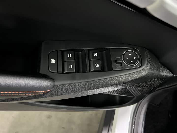 Kia Seltos 2026 2026款 1.5L IVT豪华舒享版