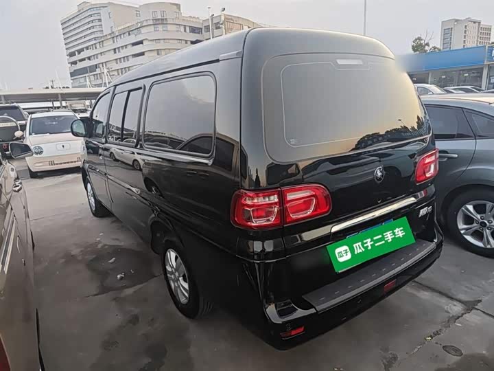 Dongfeng Forthing Lingzhi M5 2023 2023款 M5L 1.6L 基本型 7座