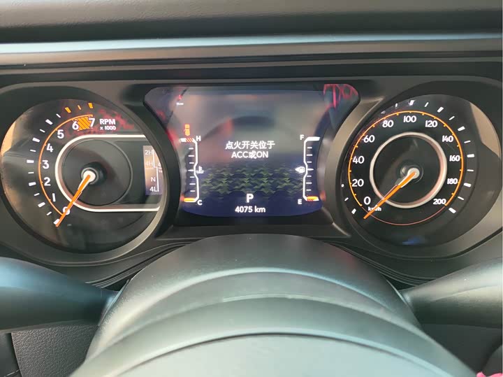 Jeep Wrangler 2024 2024款 2.0T 罗宾汉四门版