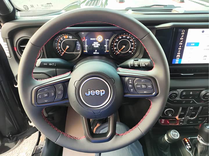 Jeep Wrangler 2024 2024款 2.0T 罗宾汉四门版