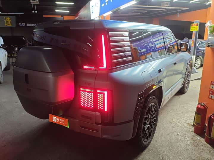 BYD Yangwang U8 2023 2023款 豪华版