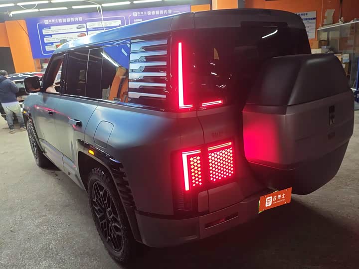 BYD Yangwang U8 2023 2023款 豪华版