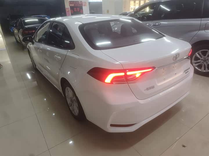 Toyota Corolla 2024 2024款 1.8L 智能电混双擎 精英版