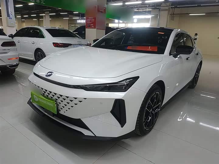 Changan UNI-V Hybrid 2024 2024款 蓝鲸智电iDD 136km 智酷型