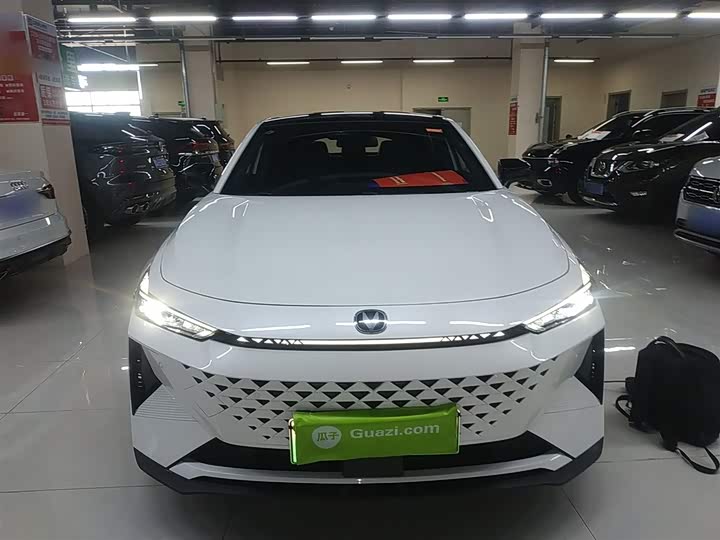 Changan UNI-V Hybrid 2024 2024款 蓝鲸智电iDD 136km 智酷型