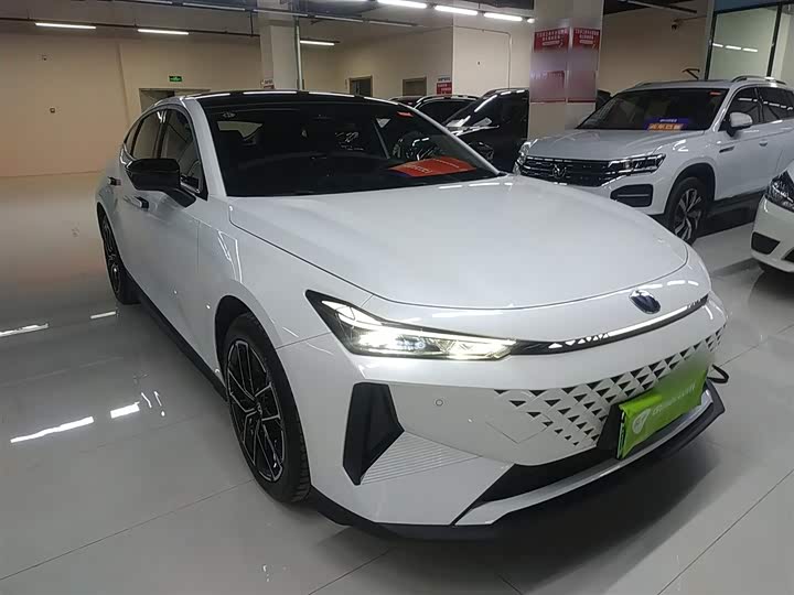 Changan UNI-V Hybrid 2024 2024款 蓝鲸智电iDD 136km 智酷型