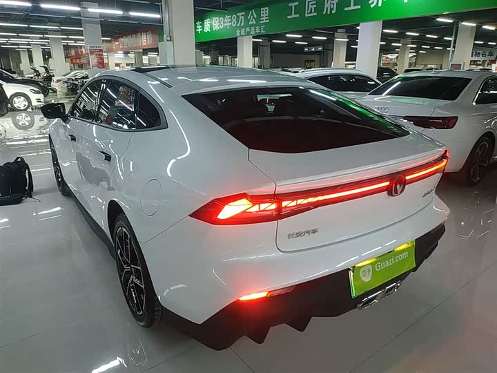 Changan UNI-V Hybrid 2024 2024款 蓝鲸智电iDD 136km 智酷型