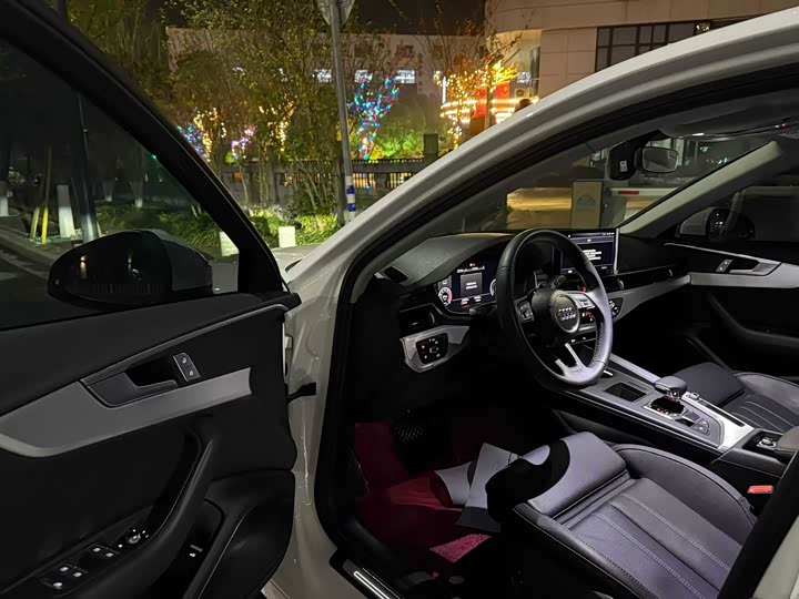 Audi A4L 2024 2024款 40 TFSI 时尚动感型