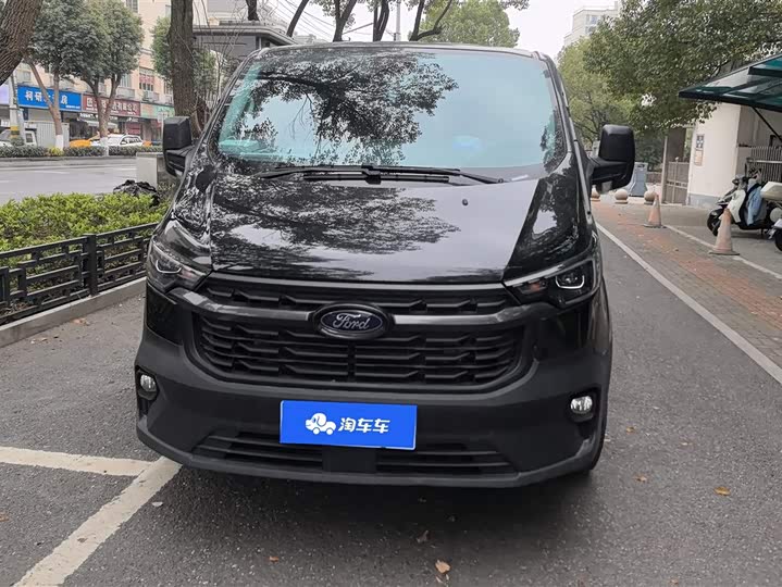 Ford Transit 2023 2023款 2.0T柴油自动多功能商用车短轴低顶5/6座
