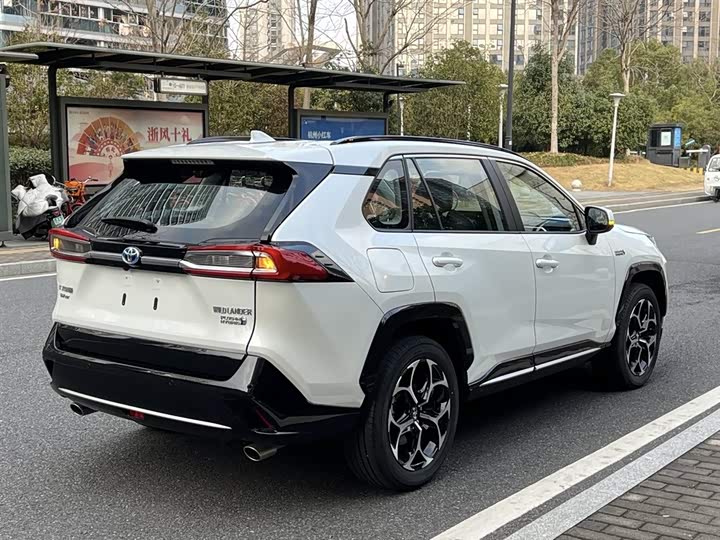 Toyota Wildlander Hybrid 2023 2023款 高性能版 2.5L 四驱激擎版