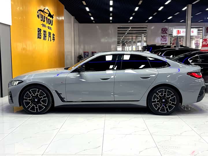 BMW 4 Series 2024 2024款 430i Gran Coupe M运动曜夜套装