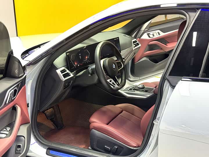 BMW 4 Series 2024 2024款 430i Gran Coupe M运动曜夜套装