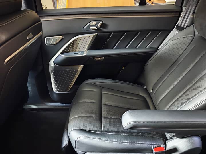 Nio Onvo L90 2025 2025款 Max 六座版