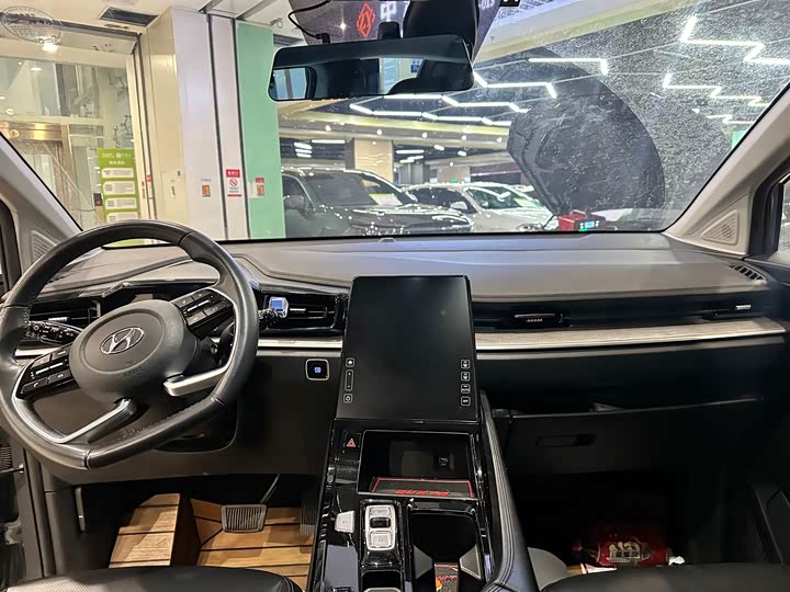 Hyundai Custo 2024 2024款 270TGDi LUX 尊贵版