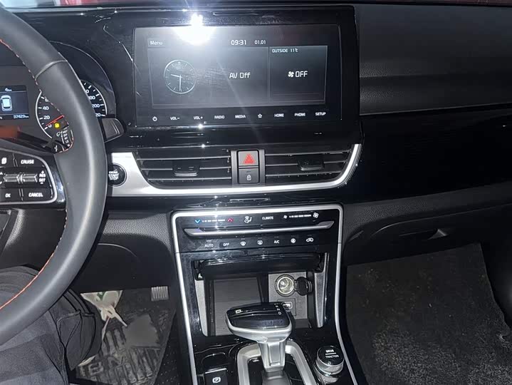 Kia KX3 2021 2021款 1.5L CVT潮流版