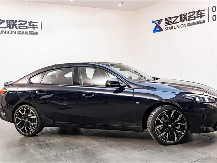BMW 2 Series 2025 2025款 225L M运动曜夜套装