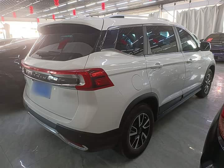 Dongfeng Forthing T5 2021 2021款 1.5T 自动舒享型