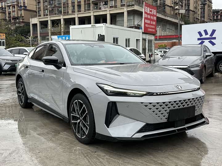 Changan UNI-V Hybrid 2024 2024款 蓝鲸智电iDD 136km 智酷型