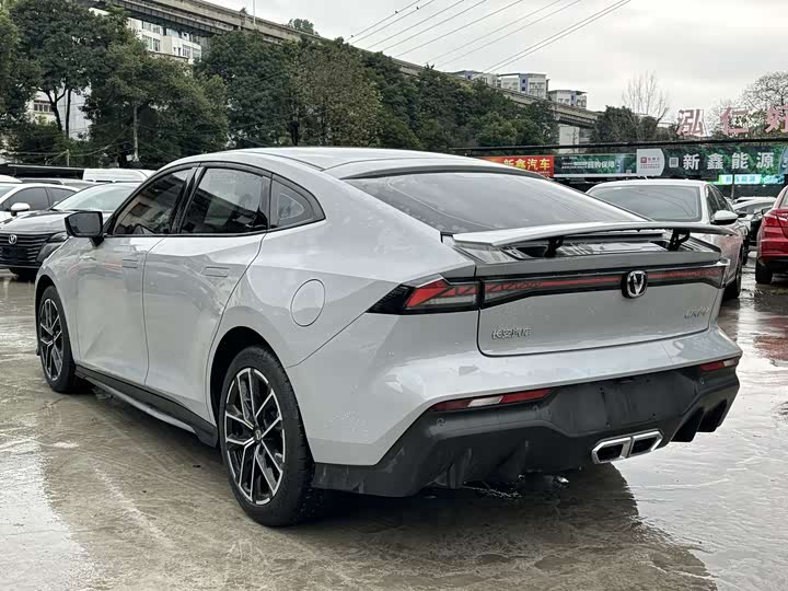 Changan UNI-V Hybrid 2024 2024款 蓝鲸智电iDD 136km 智酷型