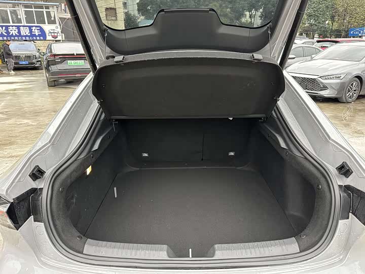 Changan UNI-V Hybrid 2024 2024款 蓝鲸智电iDD 136km 智酷型