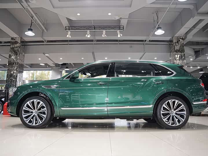 Bentley Bentayga 2023 2023款 4.0T V8 长轴距雅度版