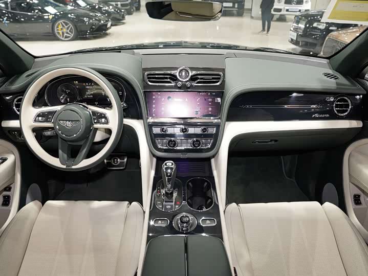 Bentley Bentayga 2023 2023款 4.0T V8 长轴距雅度版
