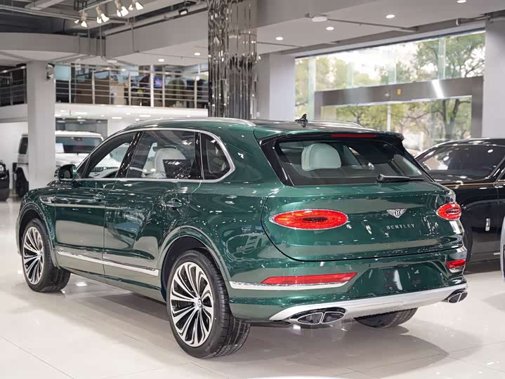 Bentley Bentayga 2023 2023款 4.0T V8 长轴距雅度版