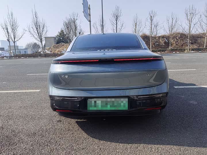 Zeekr 007 2025 2025款 后驱智驾版 75kWh