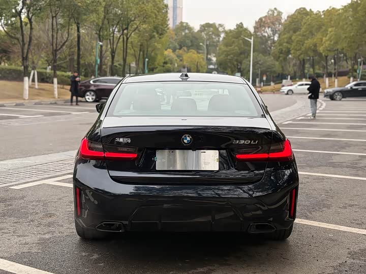 BMW 3 Series 2025 2025款 330Li 尊享型 M运动曜夜套装