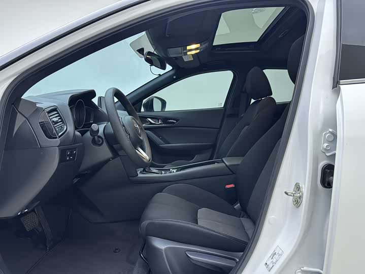 Mazda CX-4 2021 2021款 2.0L 自动两驱蓝天探索版