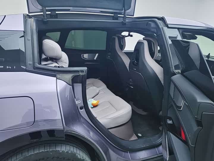 HiPhi Y 2023 2023款 810km 长续航版