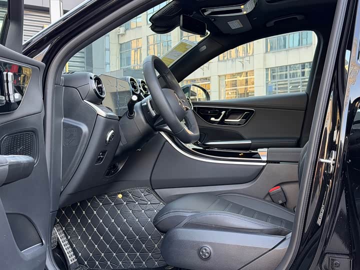 Mercedes-Benz GLC-Class Coupe 2025 2025款 改款 GLC 260 4MATIC 轿跑SUV