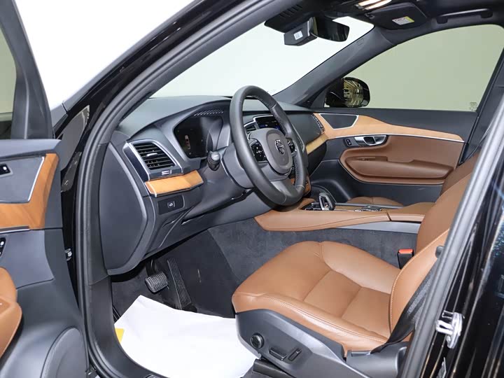 Volvo XC90 2025 2025款 B5 智行豪华版 5座