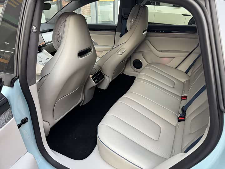 Luxeed S7 2025 2025款 703km Ultra运动版