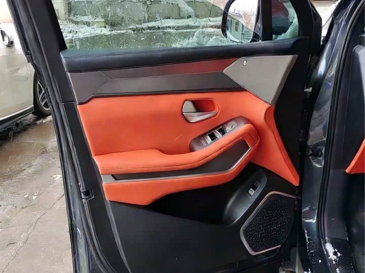 BYD Tang L 2025 2025款 DM 200KM四驱激光雷达旗舰型