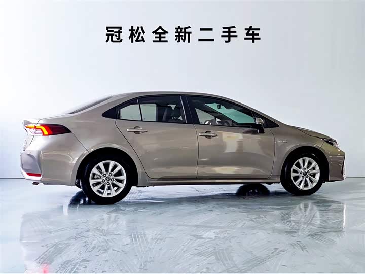 Toyota Corolla 2024 2024款 1.8L 智能电混双擎 精英版