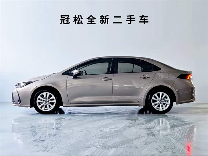 Toyota Corolla 2024 2024款 1.8L 智能电混双擎 精英版