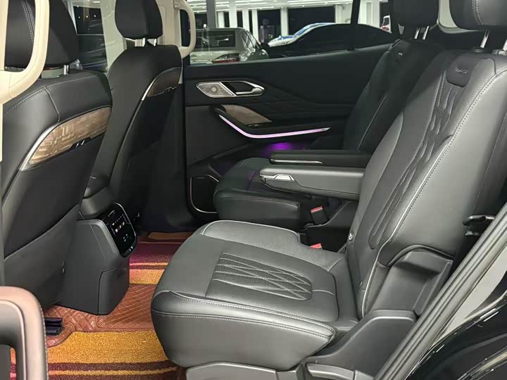 Hongqi HS7 2024 2024款 2.0T 自动四驱旗享版 六座