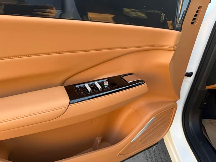 Geely Galaxy L7 2025 2025款 EM-i 115km 探索+版