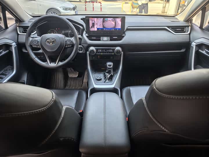 Toyota RAV4 2024 2024款 双擎 2.5L E-CVT四驱精英Plus版