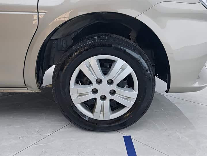 Dongfeng Forthing Lingzhi M5 2023 2023款 M5L 1.6L 基本型 7座