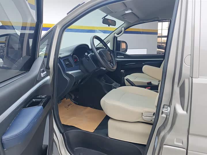 Dongfeng Forthing Lingzhi M5 2023 2023款 M5L 1.6L 基本型 7座