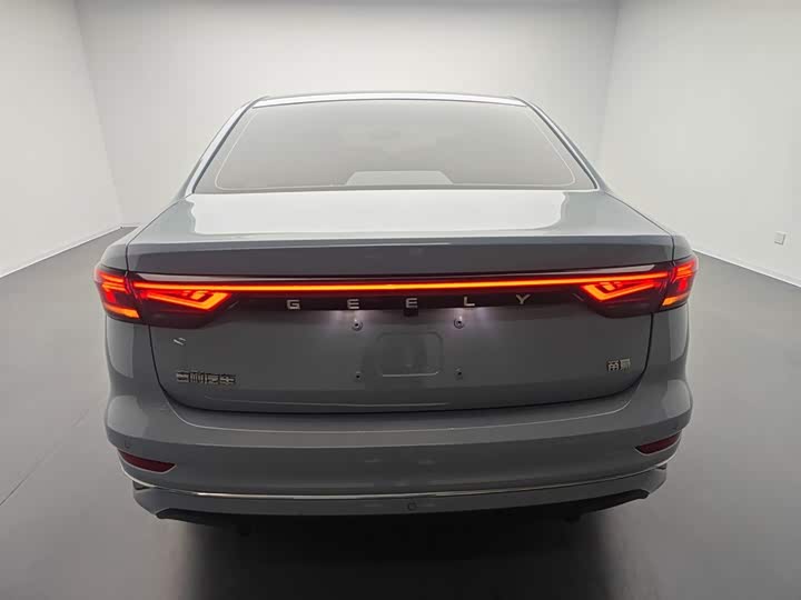 Geely Emgrand 2025 2025款 第4代 1.5L CVT尊贵型