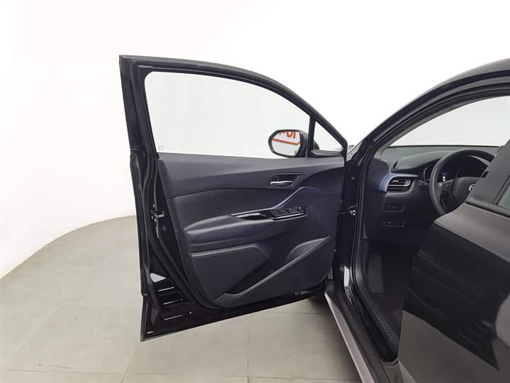 Toyota Izoa 2022 2022款 2.0L SPORT版